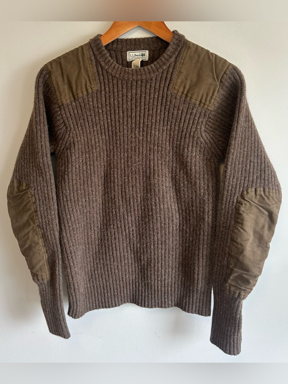 L.L. Bean Commando Sweater Men’s M/L Merino Wool Brown Shoulder & Elbow Patches